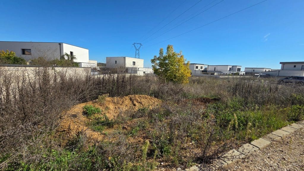 Terrain constructible à Ahuy